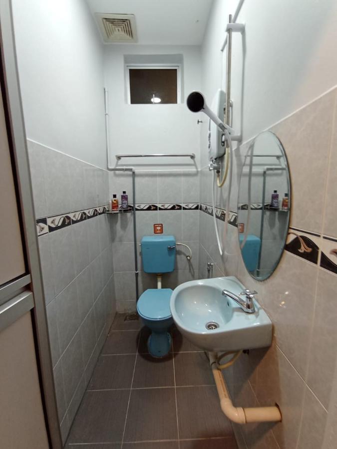 D Layaran Kuantan Lpt Exit 833 Hotel Eksteriør billede