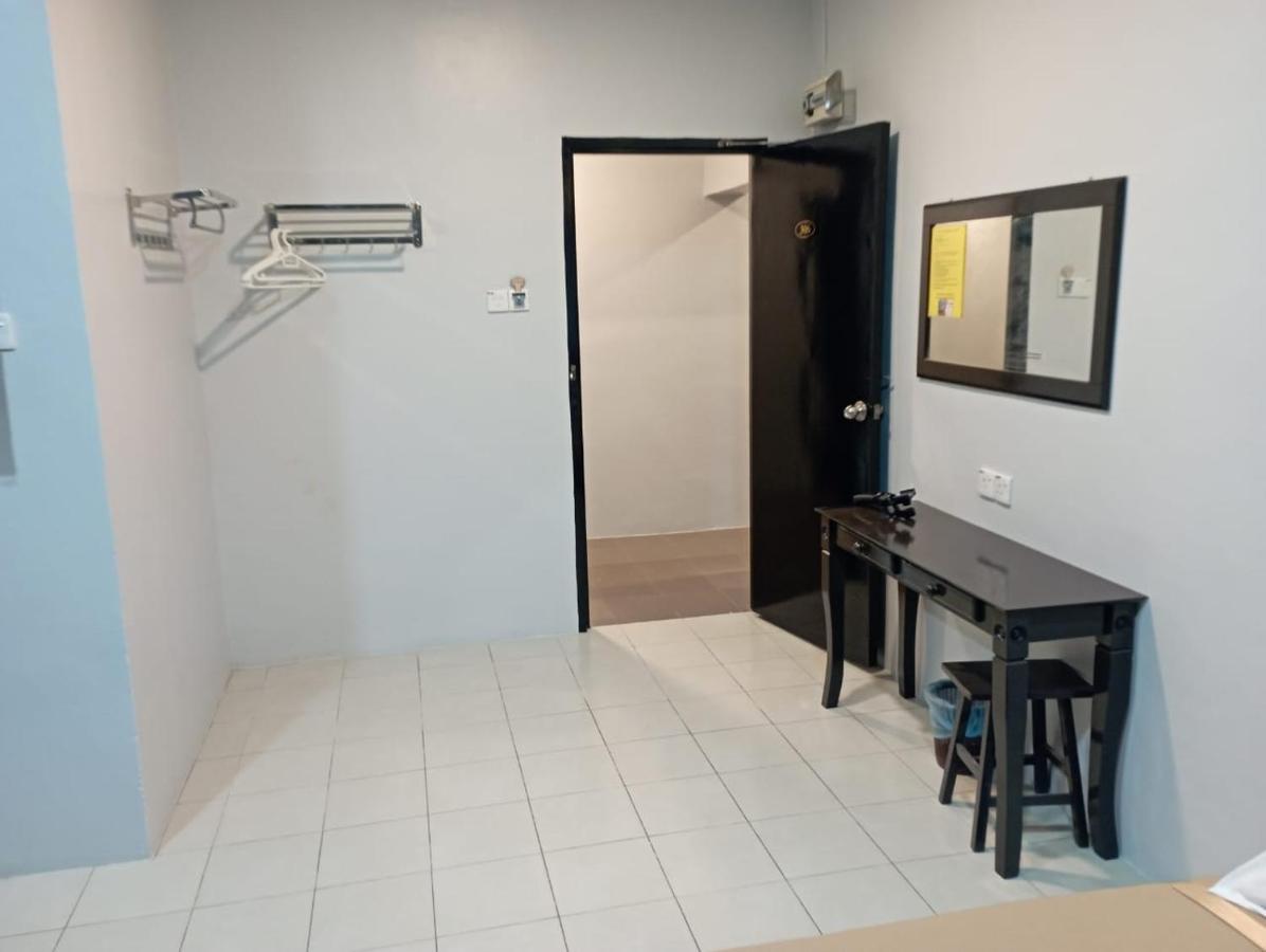 D Layaran Kuantan Lpt Exit 833 Hotel Eksteriør billede