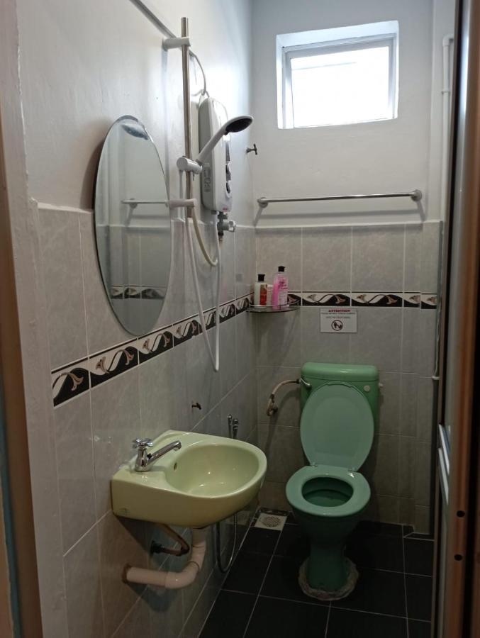 D Layaran Kuantan Lpt Exit 833 Hotel Eksteriør billede