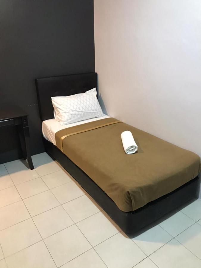 D Layaran Kuantan Lpt Exit 833 Hotel Eksteriør billede